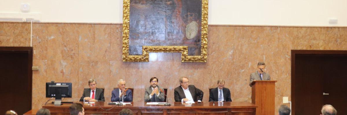 Asistentes al acto, en el Aula Magna de la Facultad de Derecho